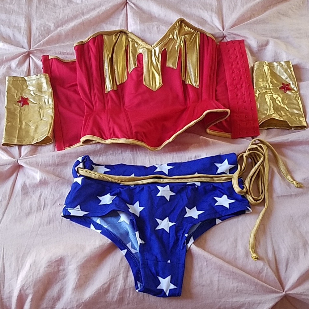 WONDER WOMAN COSTUME